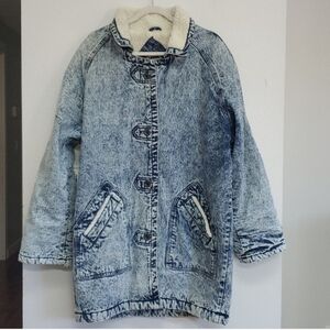 Gallery Vintage Y2K acid wash sherpa denim jacket